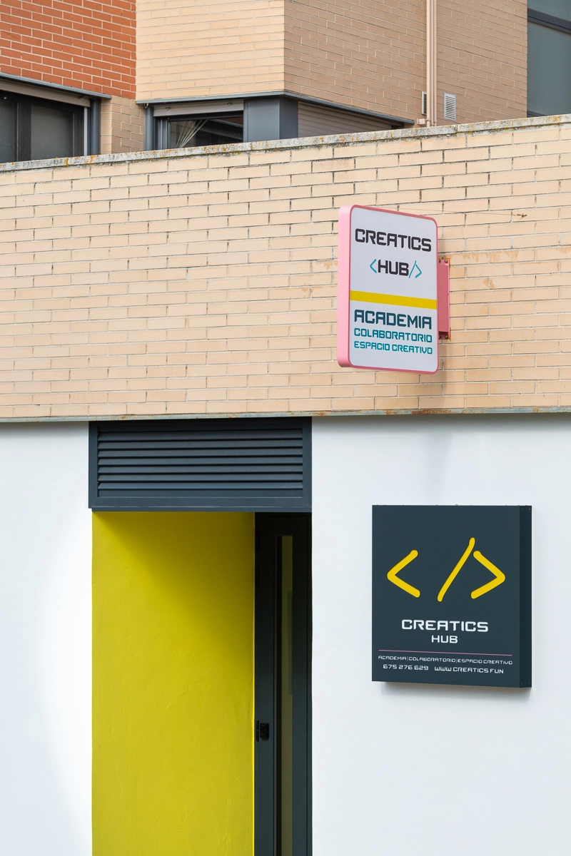 Fachada Creatics Valladolid Academia IA